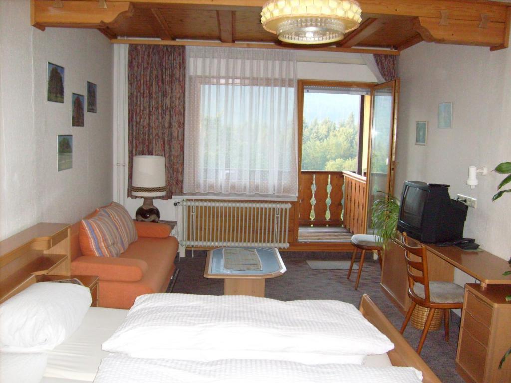 Schwarzwald-Gasthof Hirsch Hotel Bad Wildbad Phòng bức ảnh