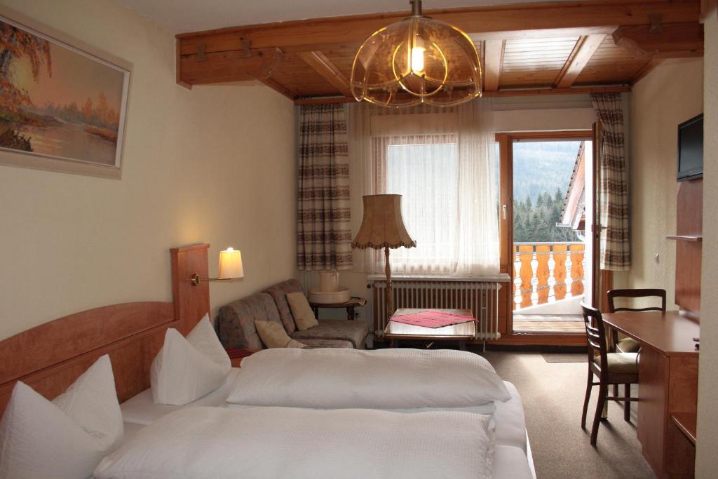 Schwarzwald-Gasthof Hirsch Hotel Bad Wildbad Ngoại thất bức ảnh